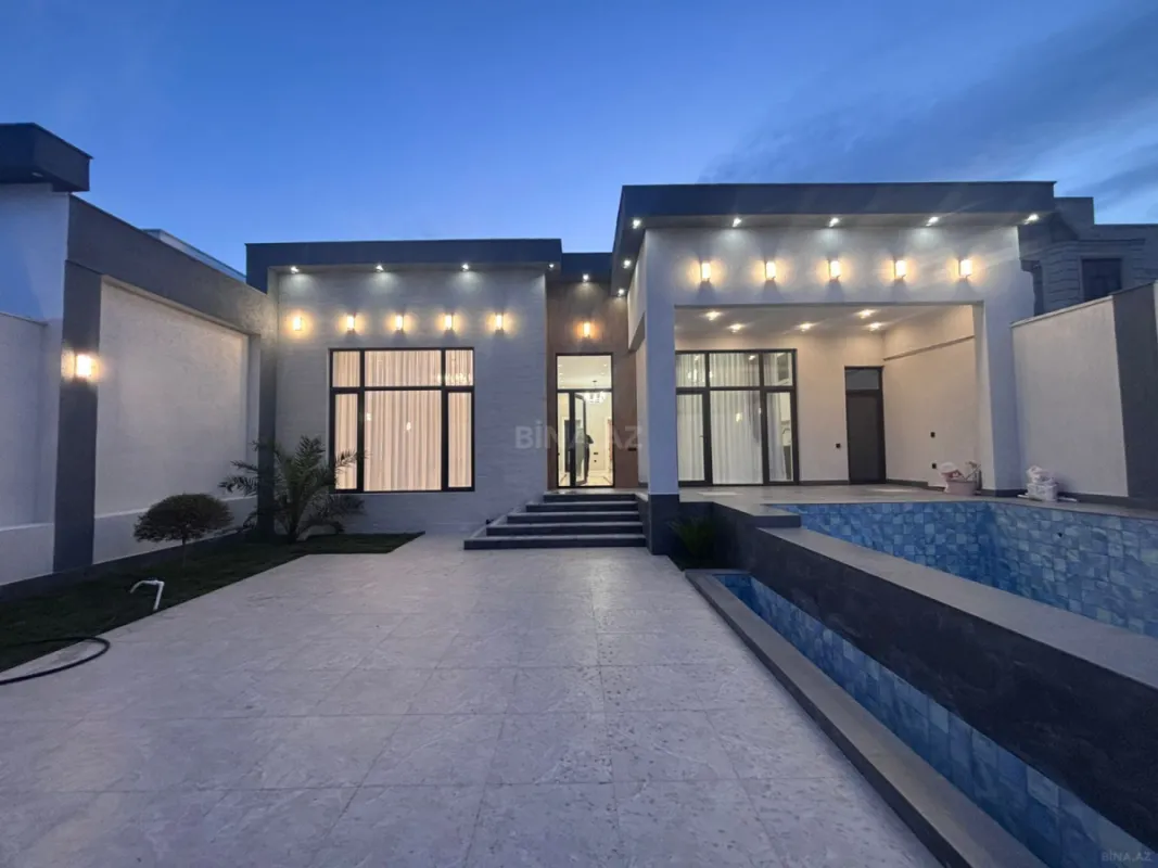 Satılır 4 otaqlı həyət evi 195 m²