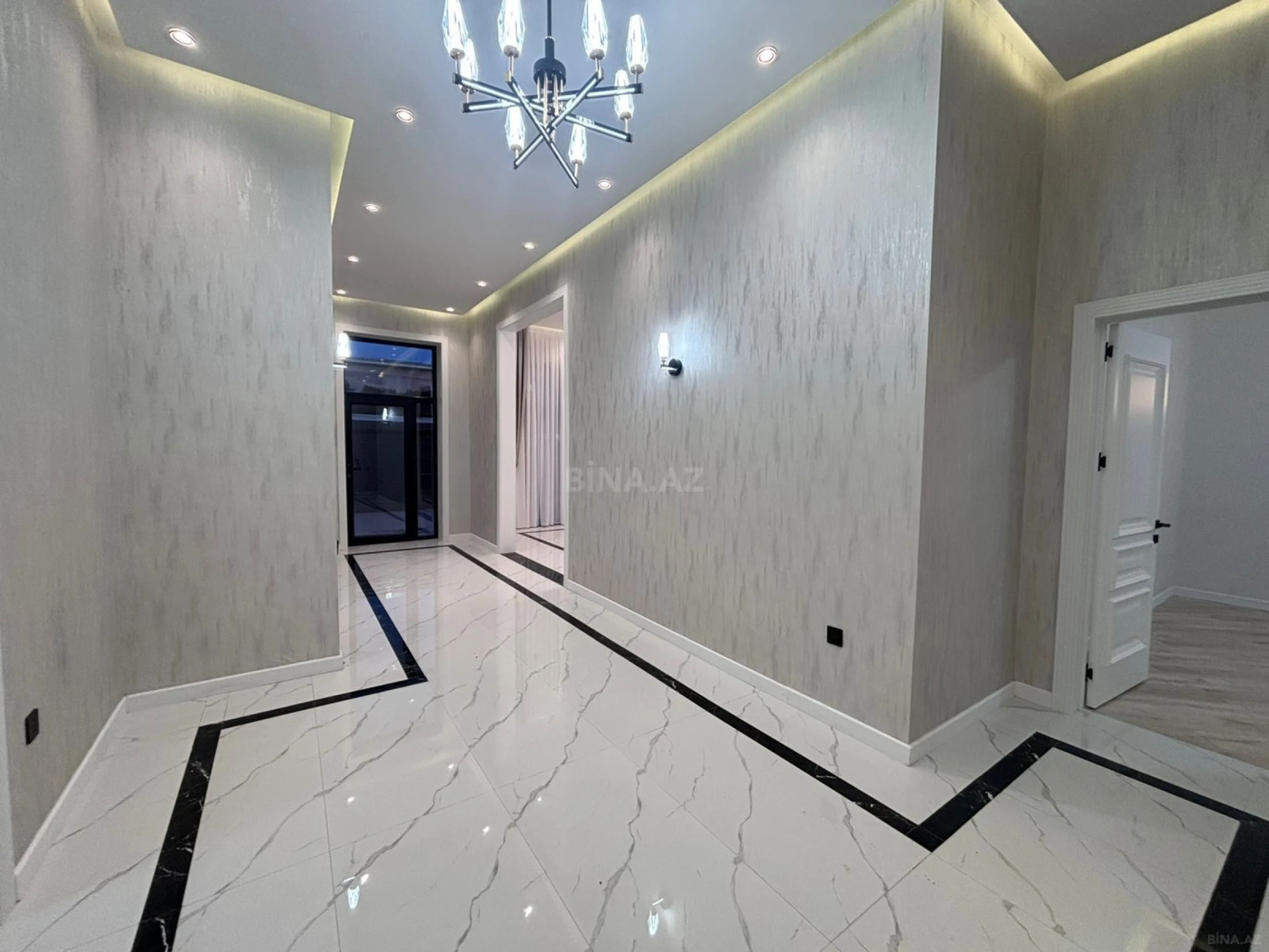 Satılır 4 otaqlı həyət evi 195 m²
