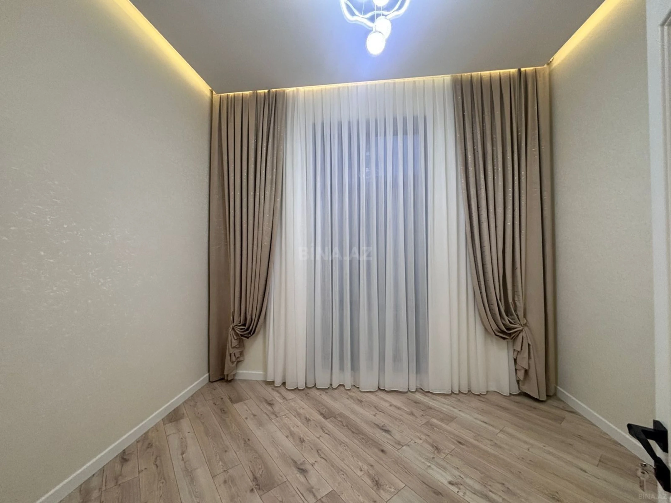 Satılır 4 otaqlı həyət evi 195 m²