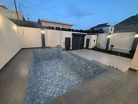 Satılır 4 otaqlı həyət evi 195 m²