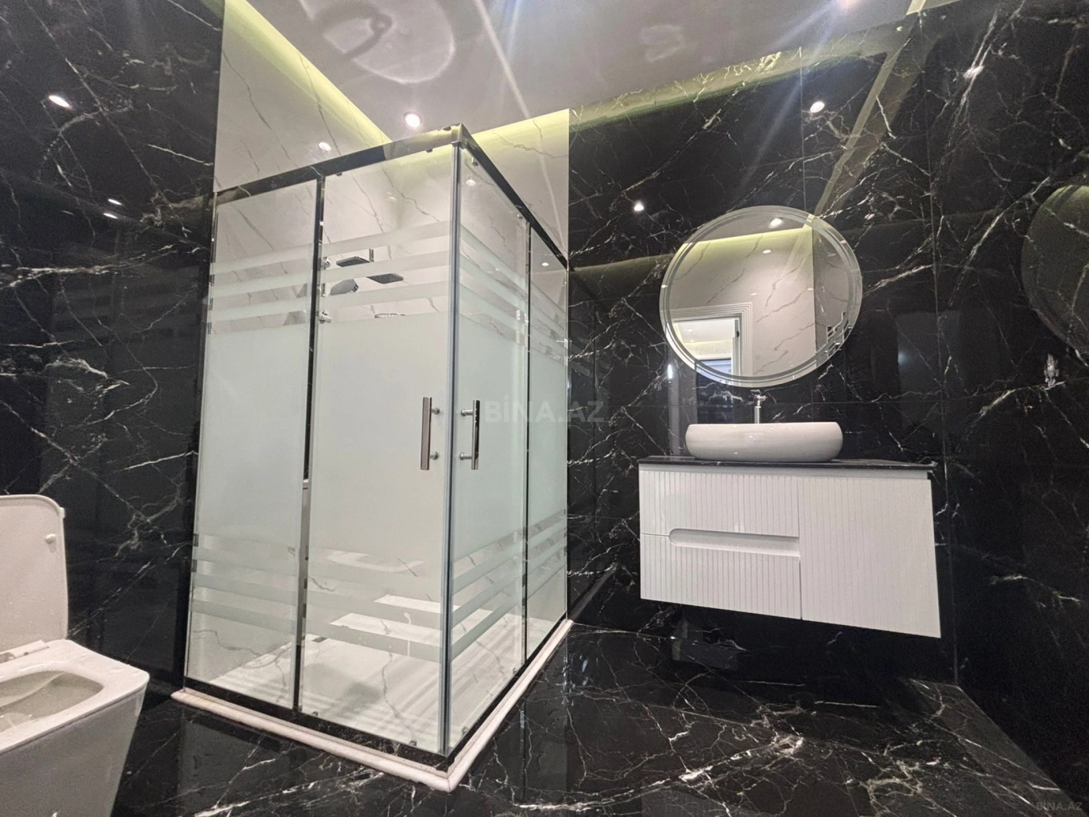 Satılır 4 otaqlı həyət evi 195 m²