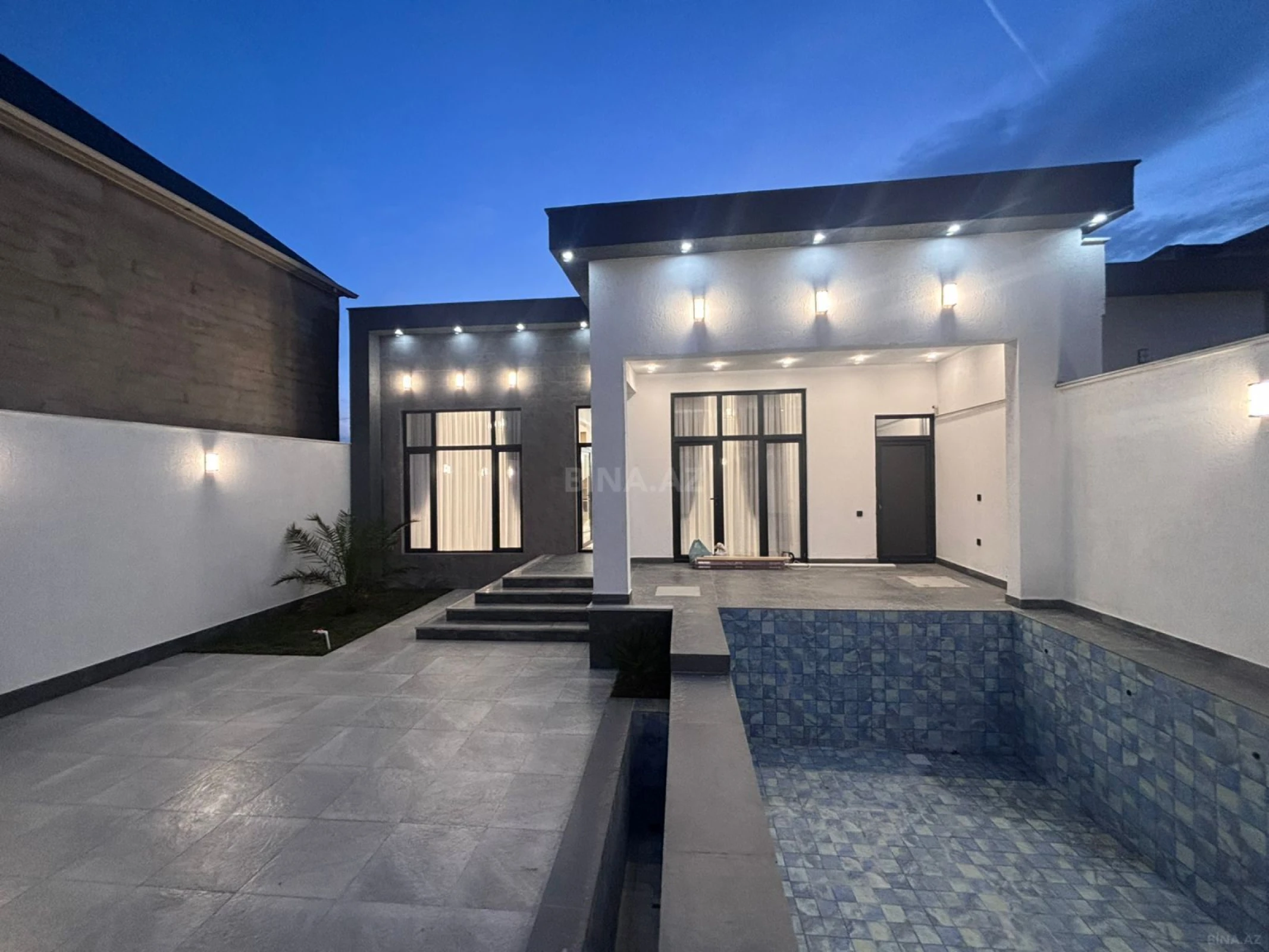 Satılır 4 otaqlı həyət evi 185 m²