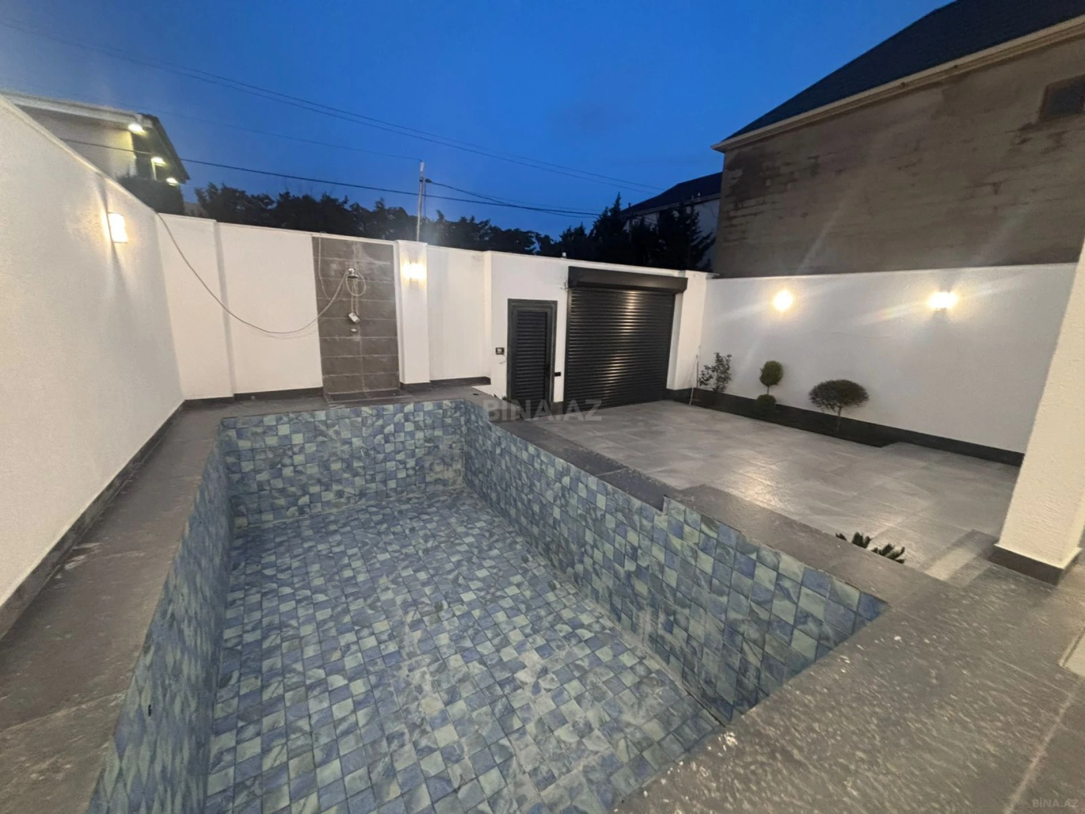 Satılır 4 otaqlı həyət evi 185 m²