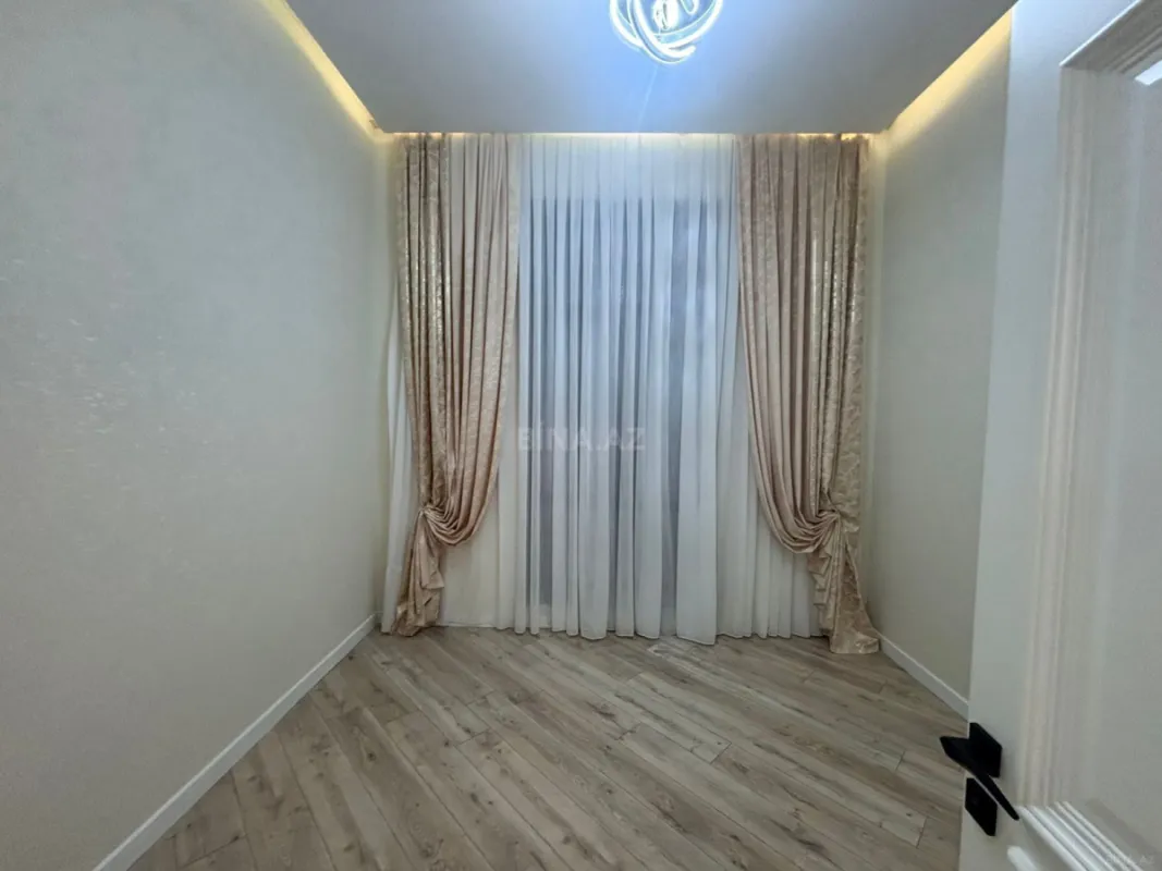 Satılır 4 otaqlı həyət evi 185 m²