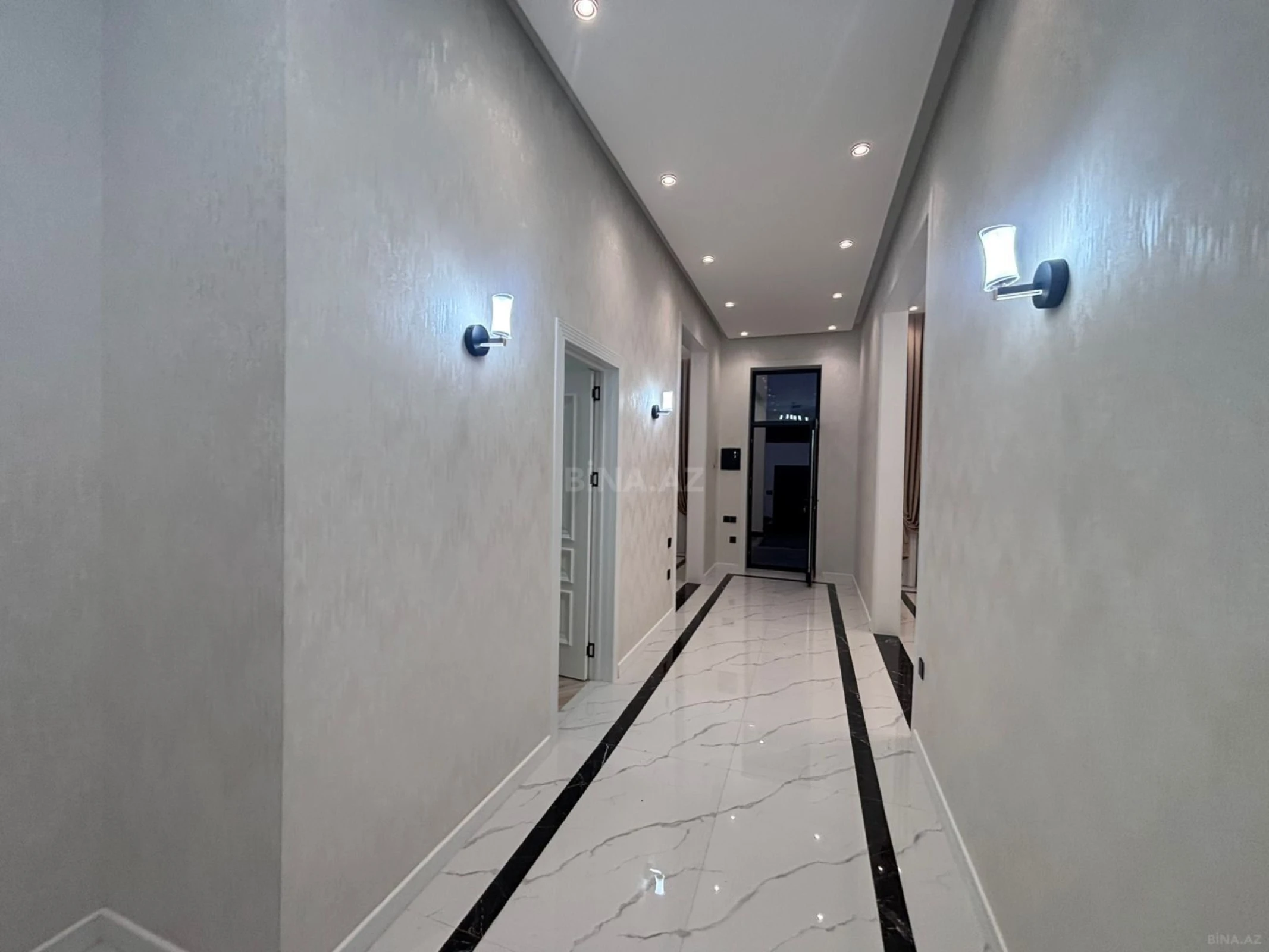 Satılır 4 otaqlı həyət evi 185 m²