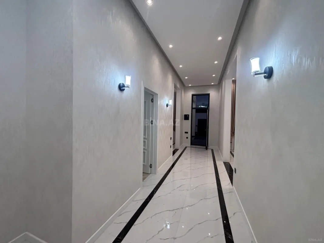 Satılır 4 otaqlı həyət evi 185 m²