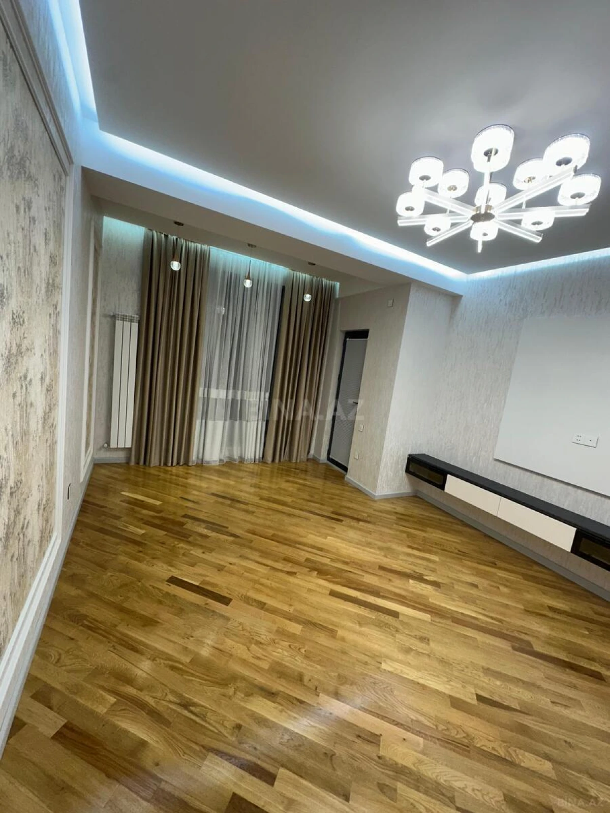 Satılır 2 otaqlı mənzil 86 m²