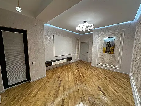 Satılır 2 otaqlı mənzil 86 m²