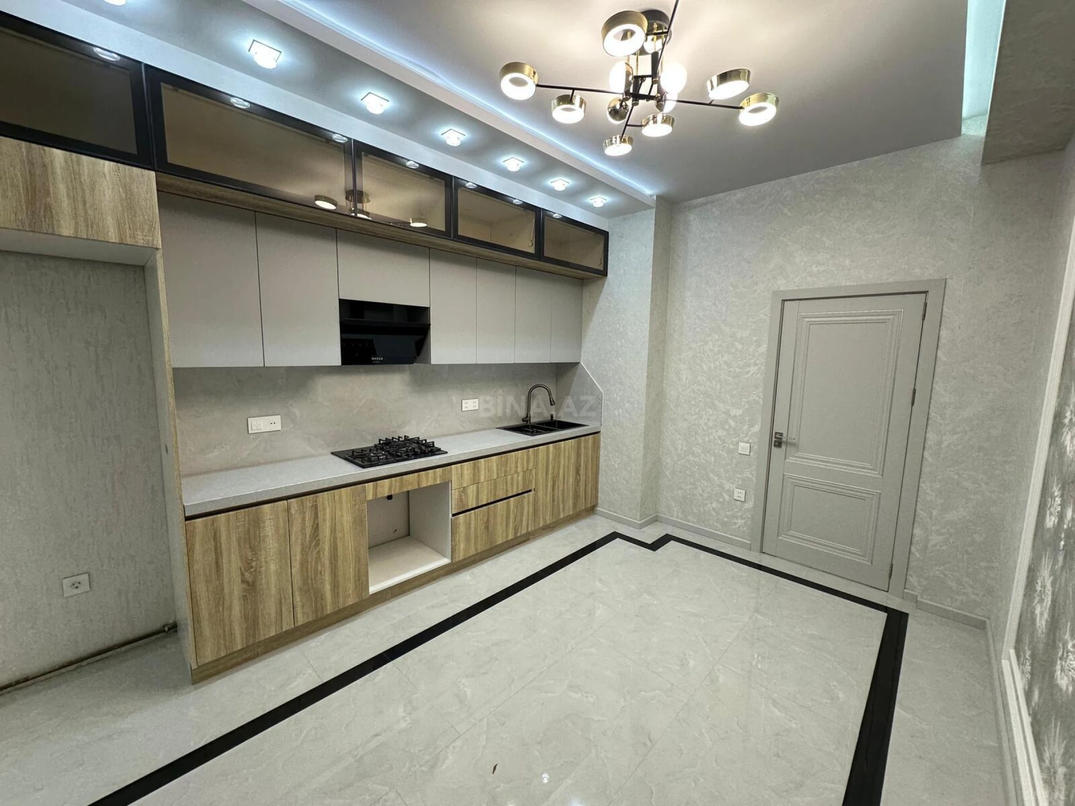 Satılır 2 otaqlı mənzil 86 m²
