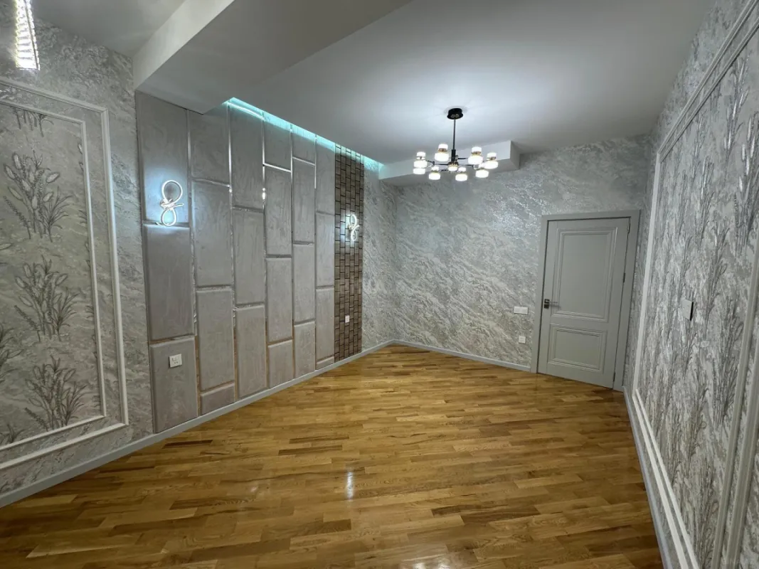 Satılır 2 otaqlı mənzil 86 m²