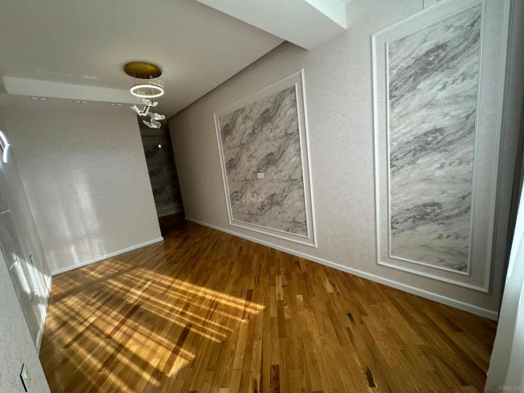 Satılır 3 otaqlı mənzil 126 m²