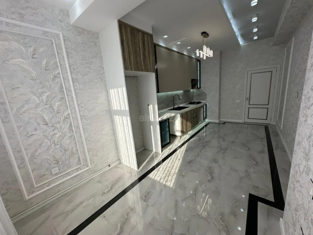 Satılır 3 otaqlı mənzil 126 m²
