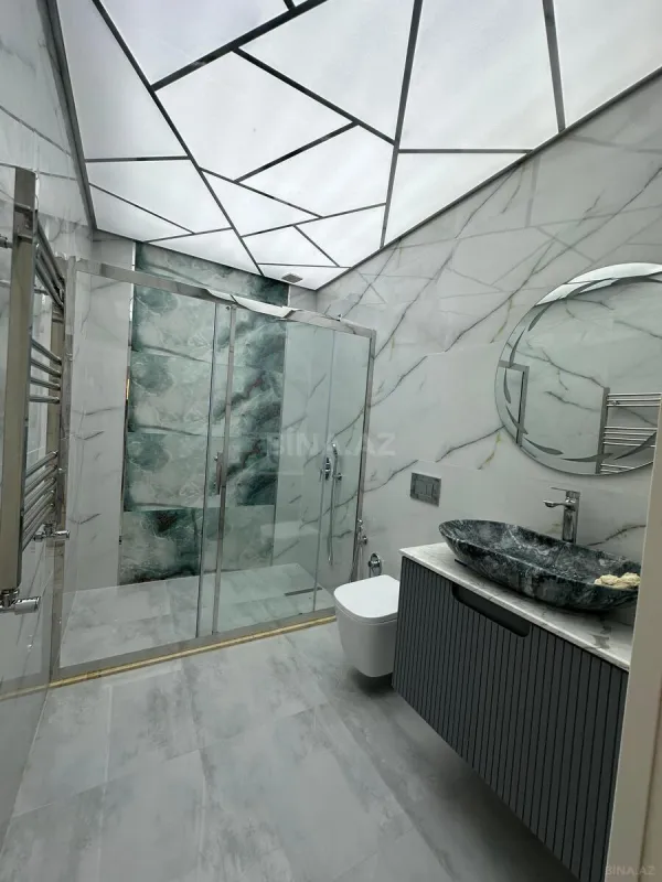 Satılır 3 otaqlı mənzil 126 m²