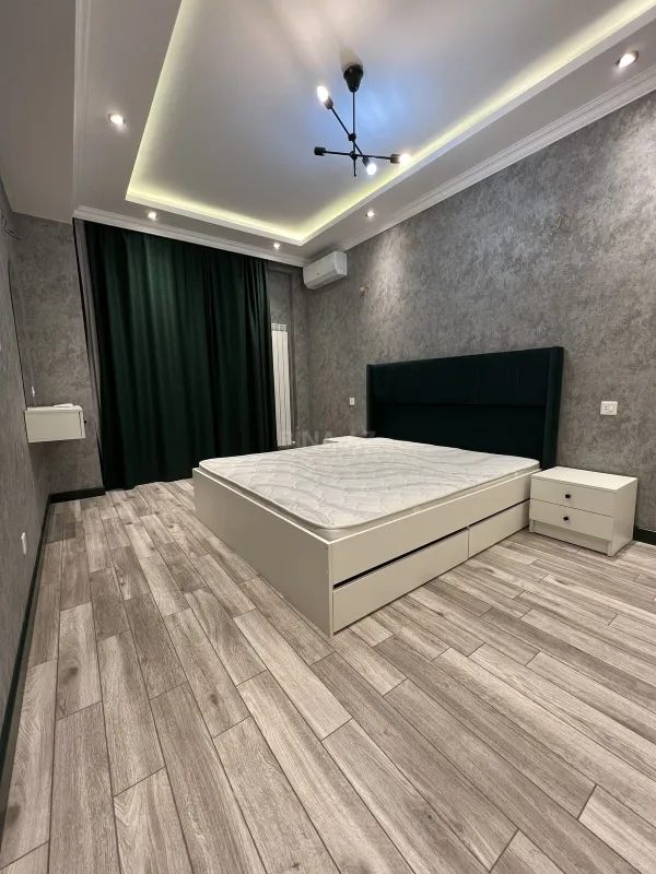 Satılır 2 otaqlı mənzil 76 m²