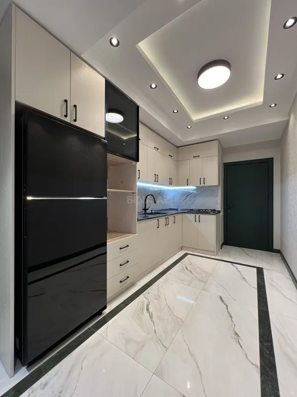 Satılır 2 otaqlı mənzil 76 m²