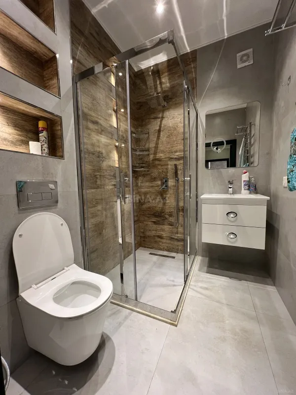 Satılır 2 otaqlı mənzil 76 m²