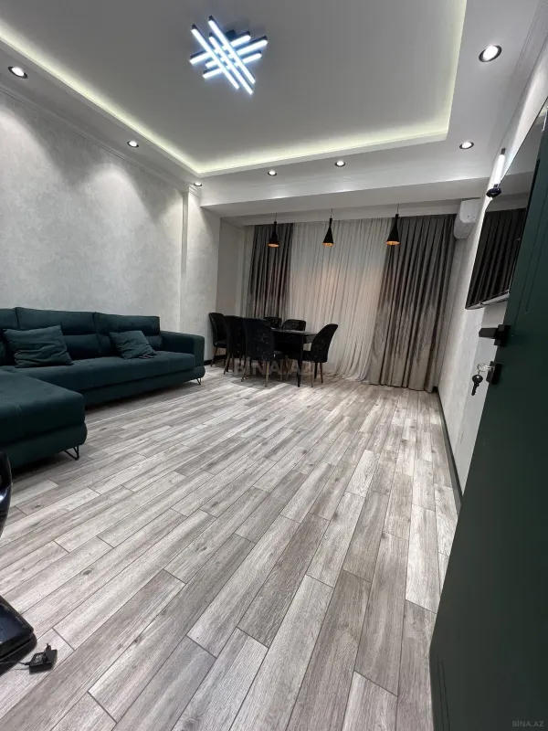 Satılır 2 otaqlı mənzil 76 m²