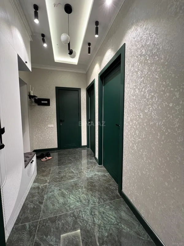 Satılır 2 otaqlı mənzil 76 m²