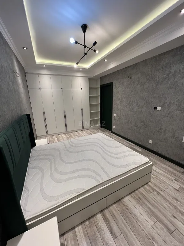 Satılır 2 otaqlı mənzil 76 m²
