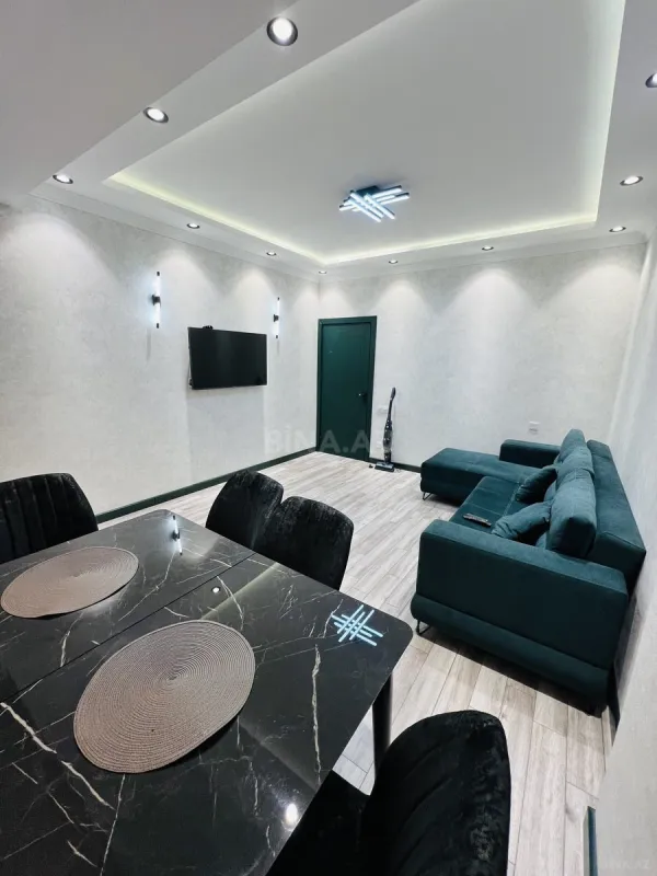 Satılır 2 otaqlı mənzil 76 m²