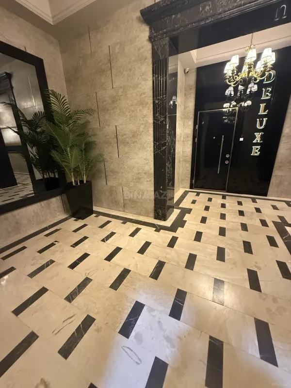 Satılır 2 otaqlı mənzil 92 m²