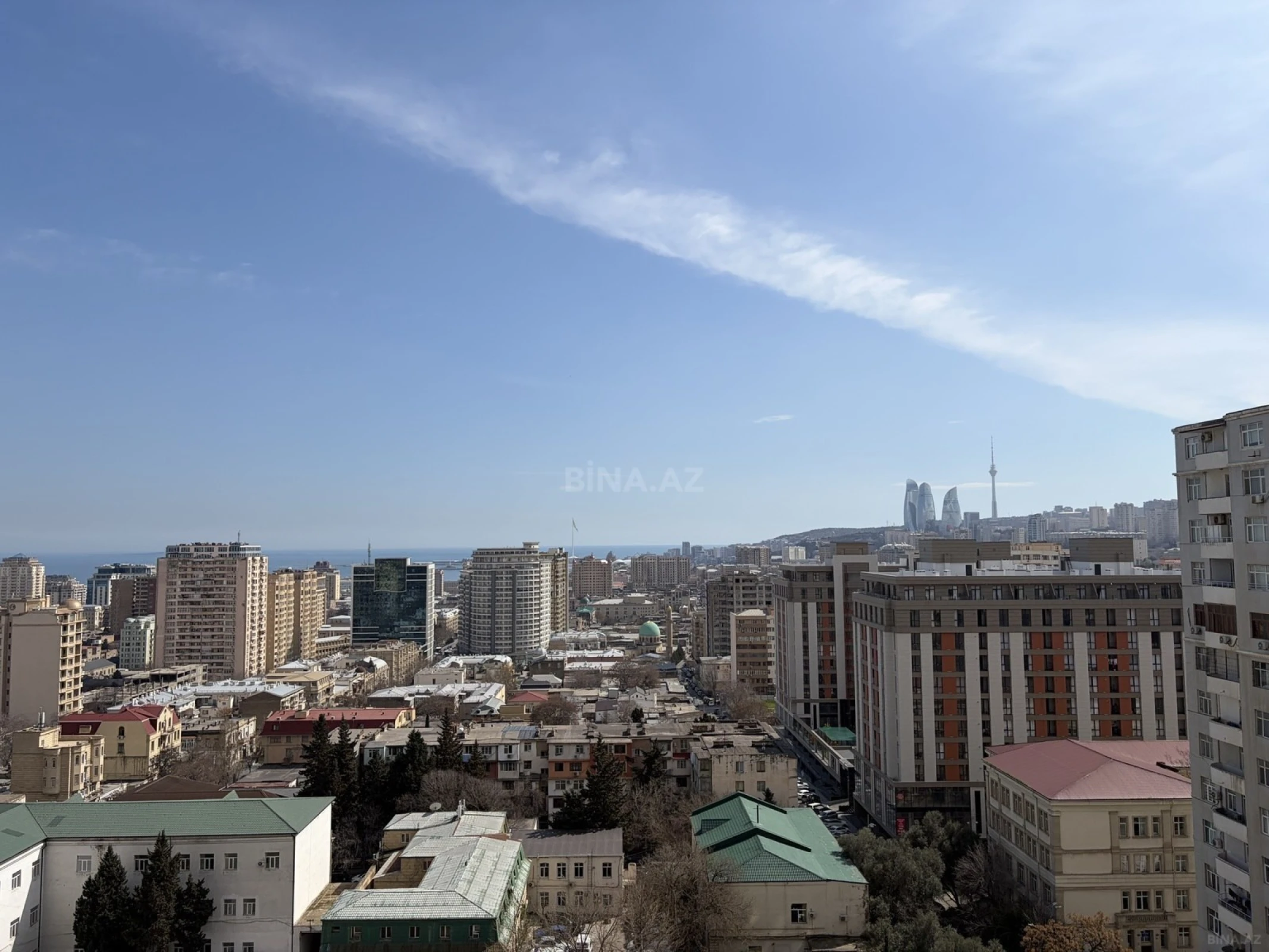 Satılır 2 otaqlı mənzil 92 m²