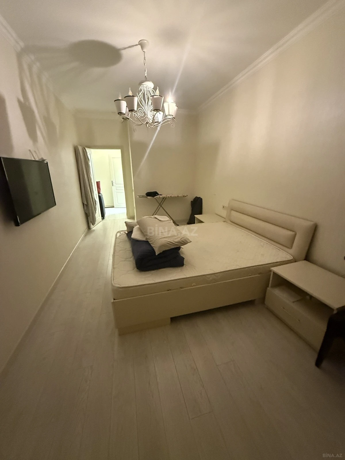 Satılır 2 otaqlı mənzil 92 m²