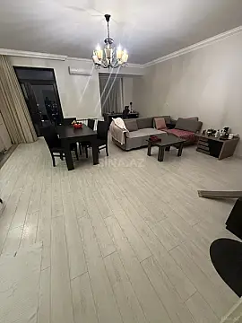Satılır 2 otaqlı mənzil 92 m²