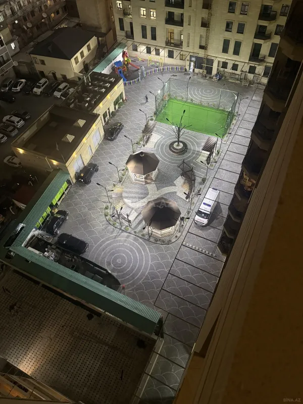 Satılır 2 otaqlı mənzil 92 m²