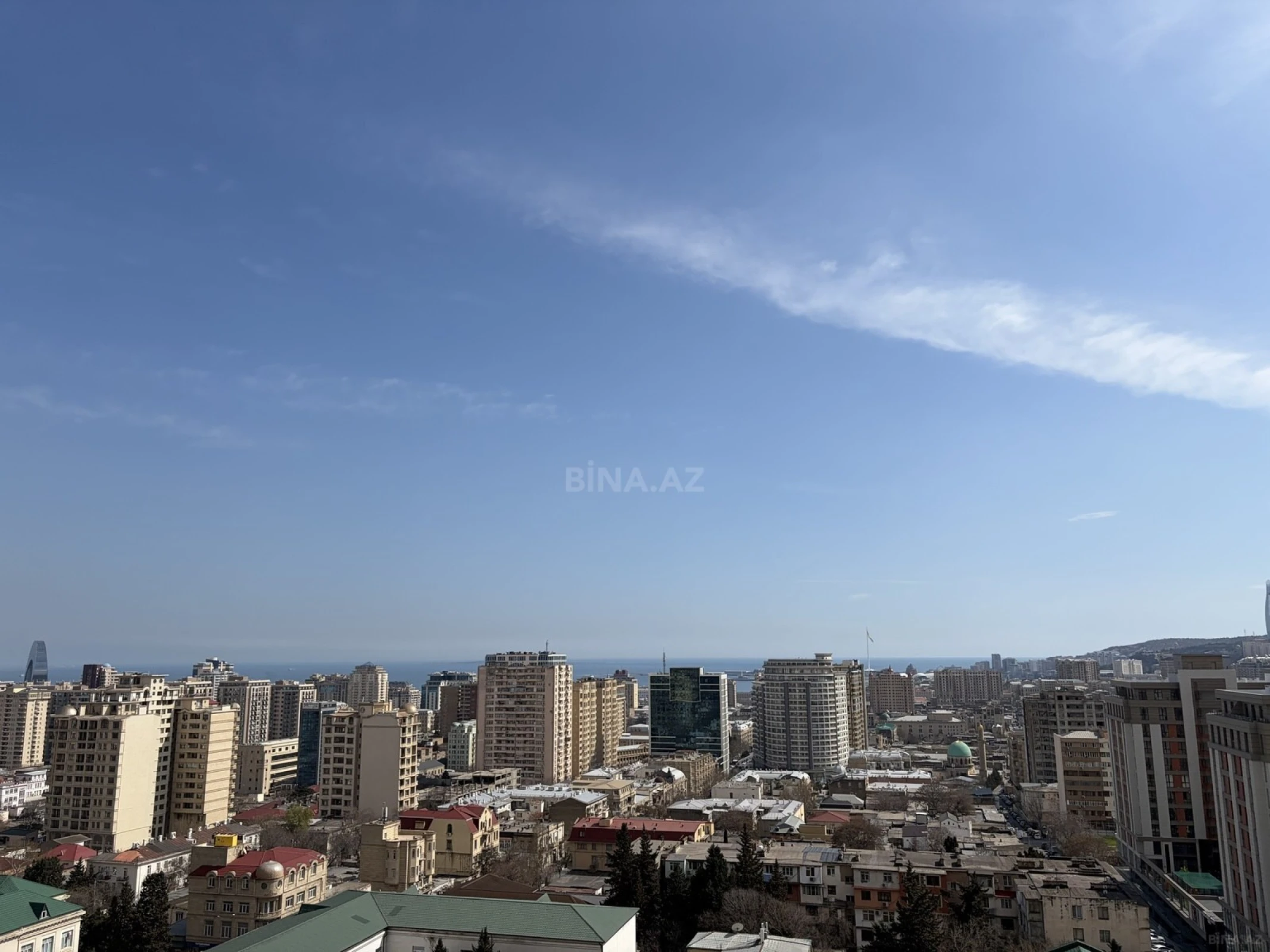 Satılır 2 otaqlı mənzil 92 m²