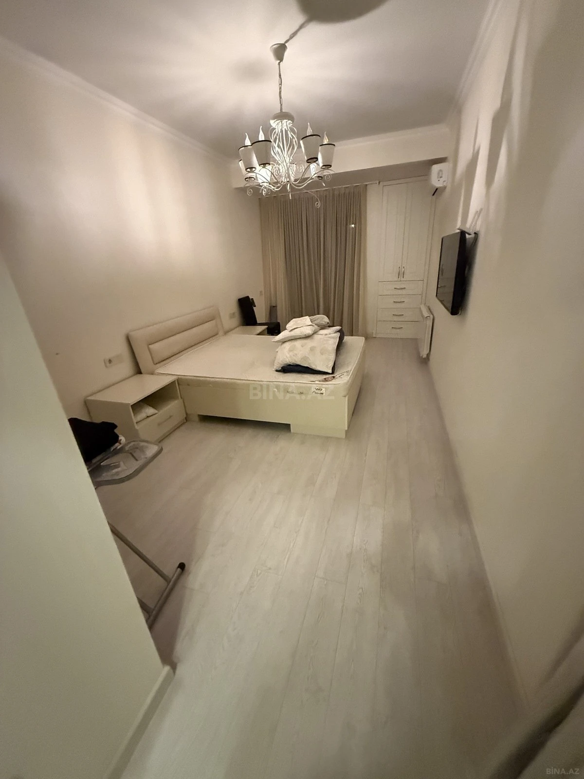Satılır 2 otaqlı mənzil 92 m²