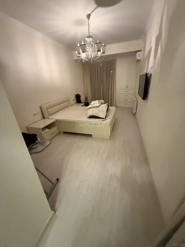 Satılır 2 otaqlı mənzil 92 m²