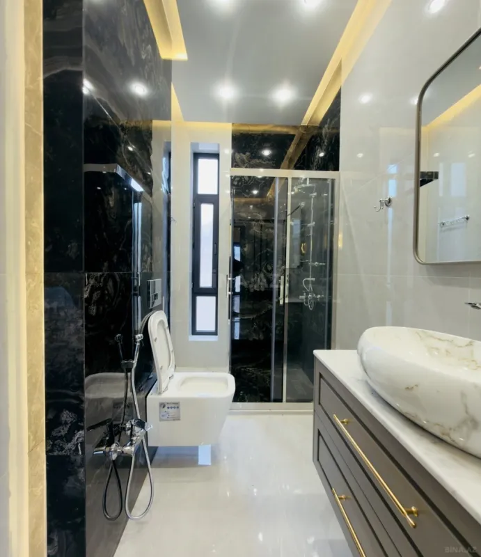 Satılır 4 otaqlı həyət evi 180 m²