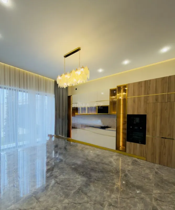 Satılır 4 otaqlı həyət evi 180 m²