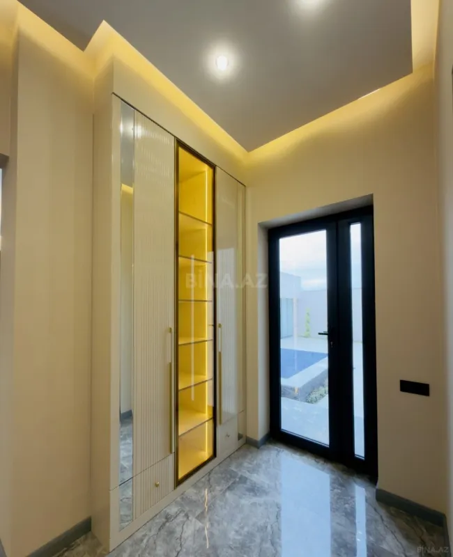 Satılır 4 otaqlı həyət evi 180 m²