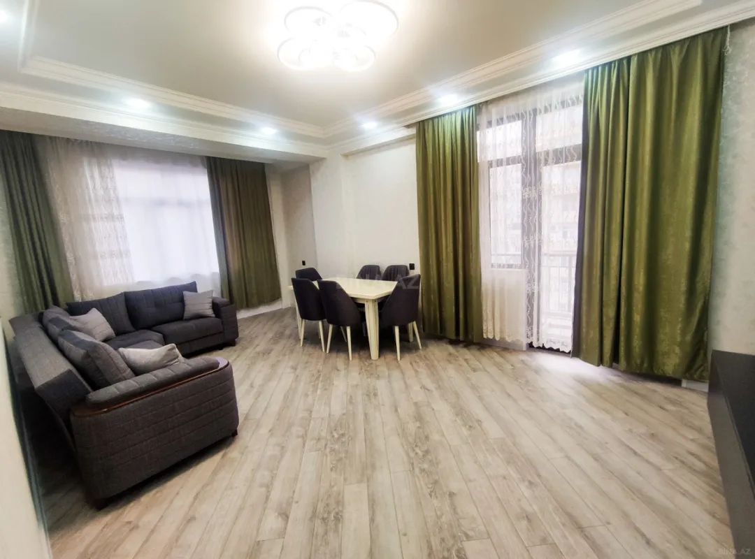 Kirayə verilir 2 otaqlı mənzil 85 m²