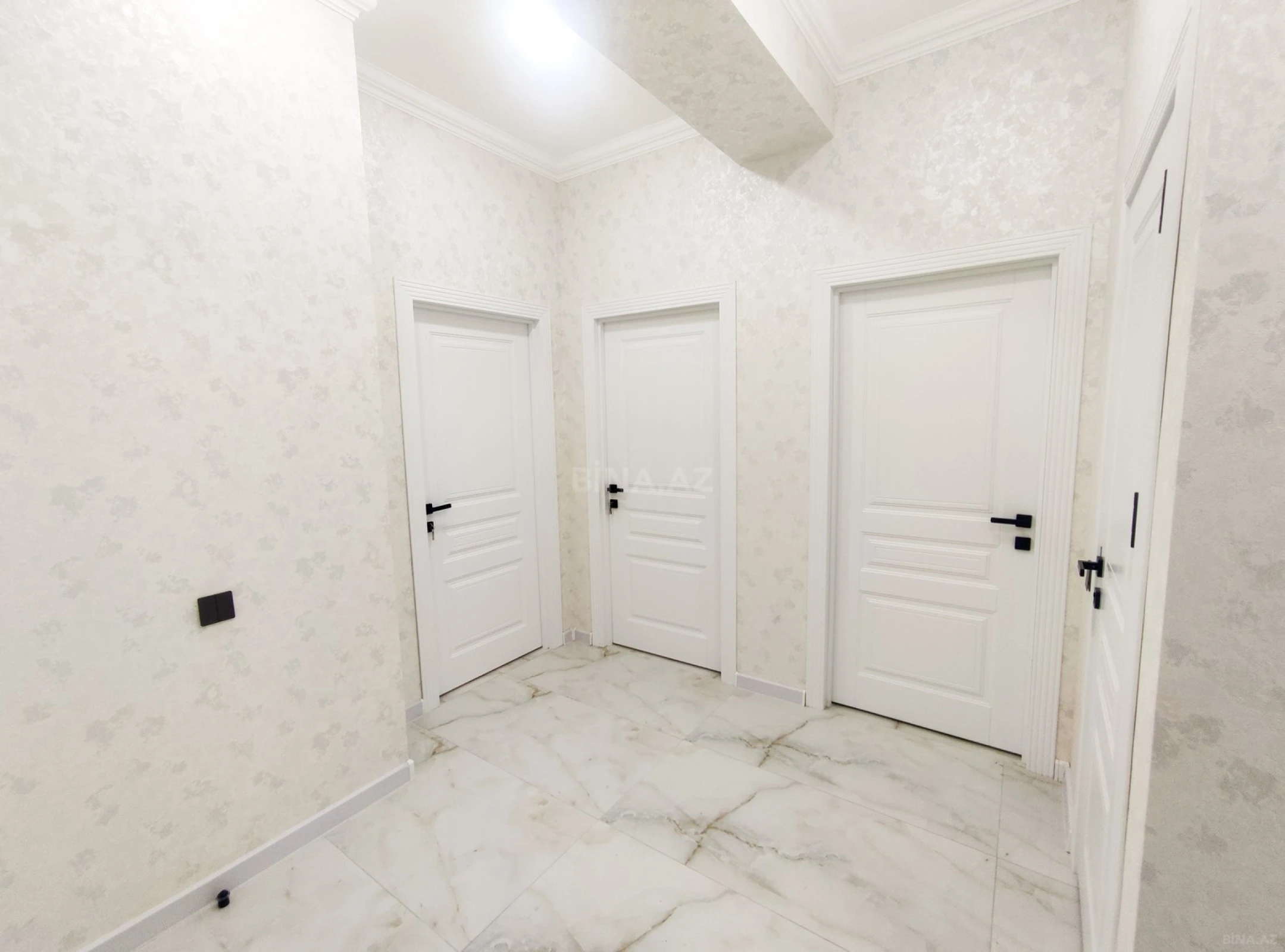 Kirayə verilir 2 otaqlı mənzil 85 m²