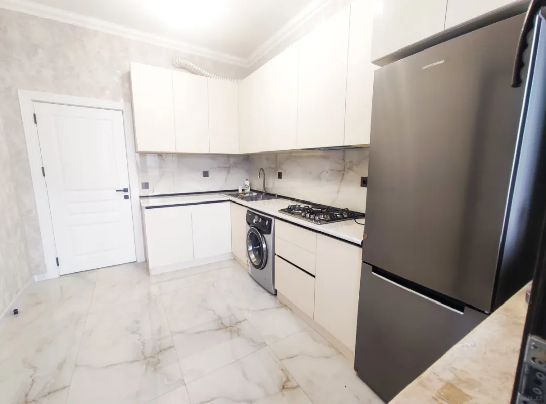 Kirayə verilir 2 otaqlı mənzil 85 m²