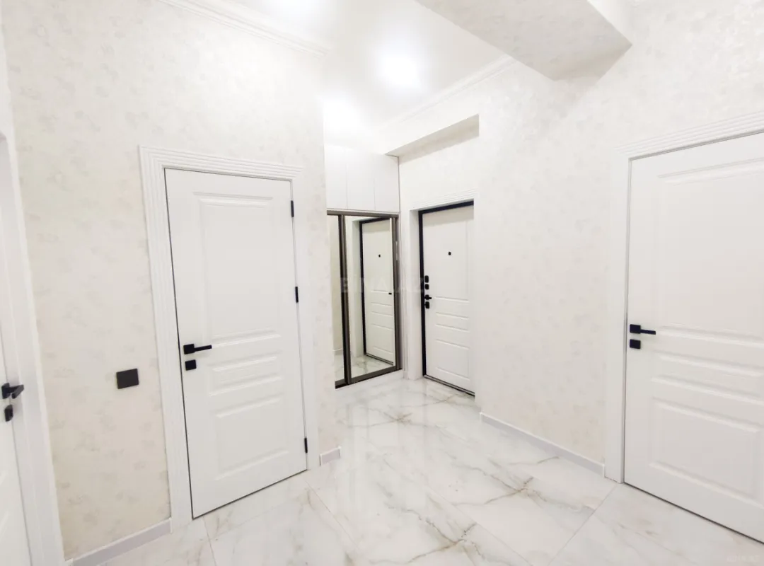 Kirayə verilir 2 otaqlı mənzil 85 m²