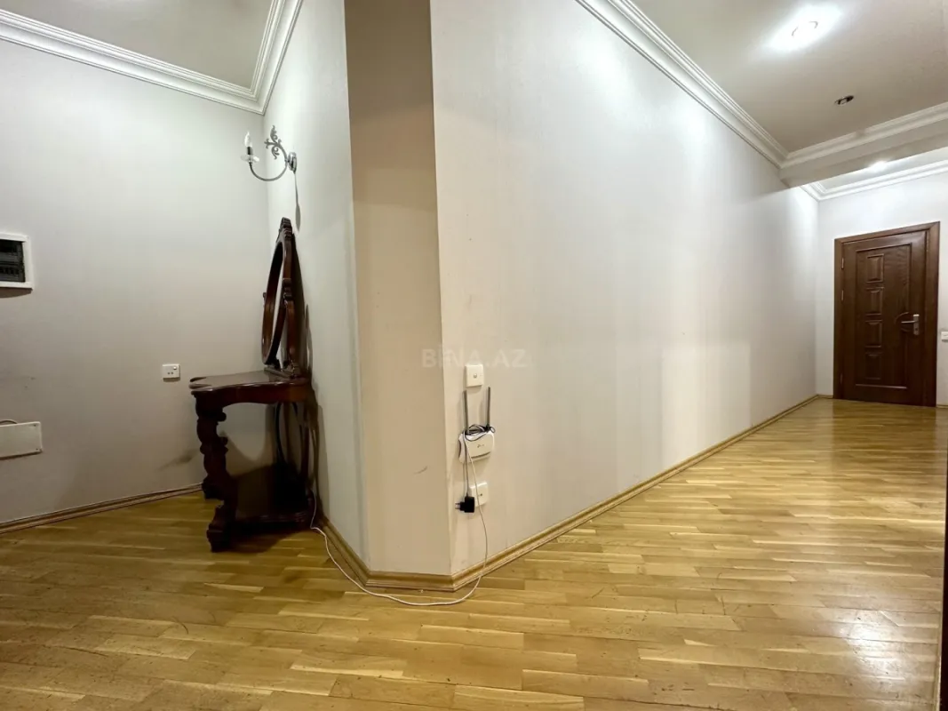 Kirayə verilir 2 otaqlı mənzil 95 m²