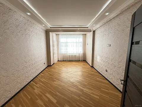 Satılır 3 otaqlı mənzil 122 m²