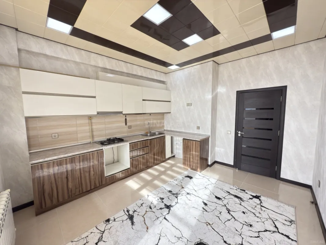 Satılır 3 otaqlı mənzil 122 m²