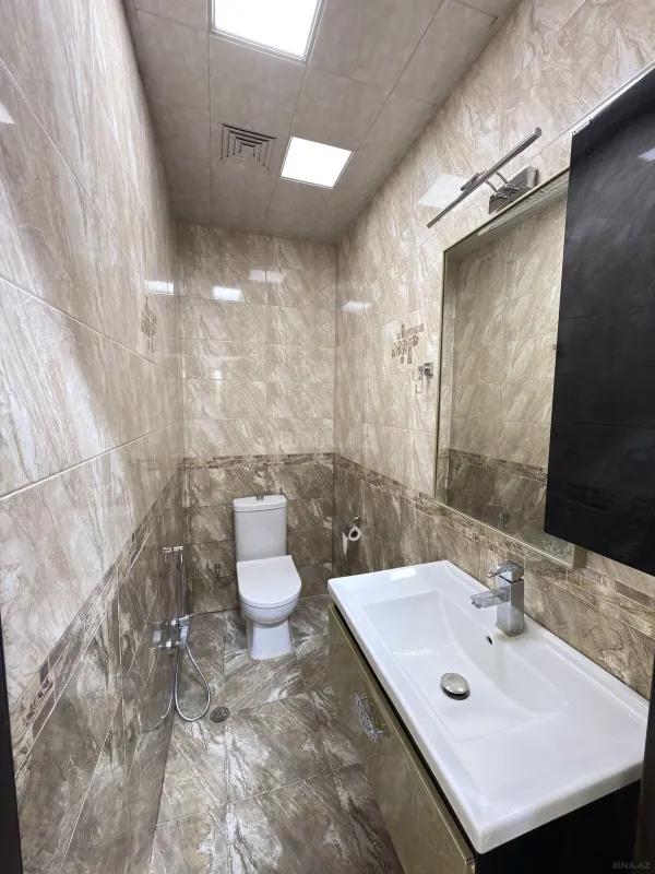 Satılır 3 otaqlı mənzil 122 m²