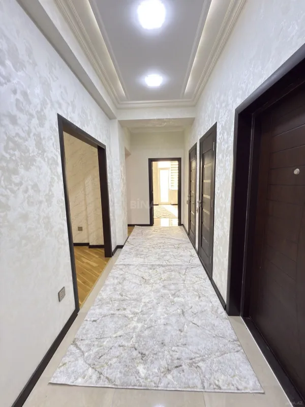 Satılır 3 otaqlı mənzil 122 m²
