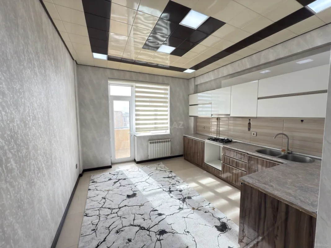 Satılır 3 otaqlı mənzil 122 m²