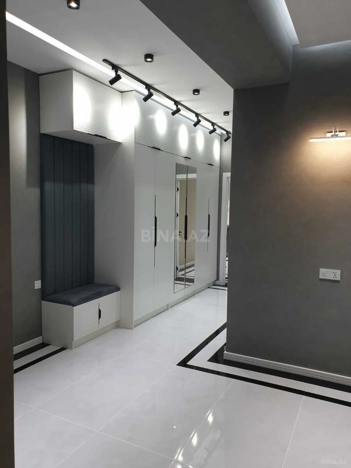 Kirayə verilir 3 otaqlı mənzil 140 m²