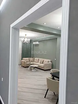 Kirayə verilir 3 otaqlı mənzil 140 m²