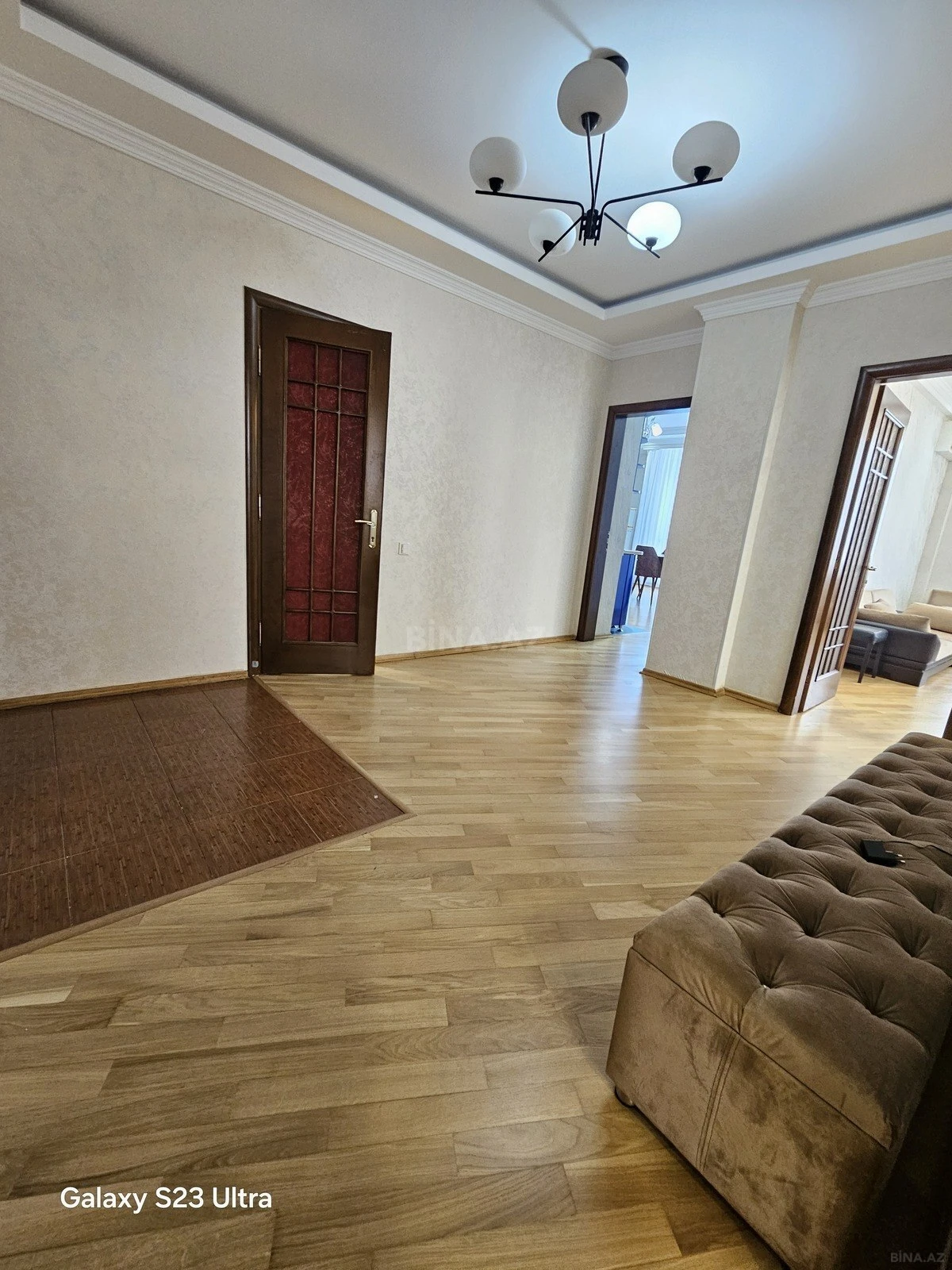 Kirayə verilir 3 otaqlı mənzil 142 m²