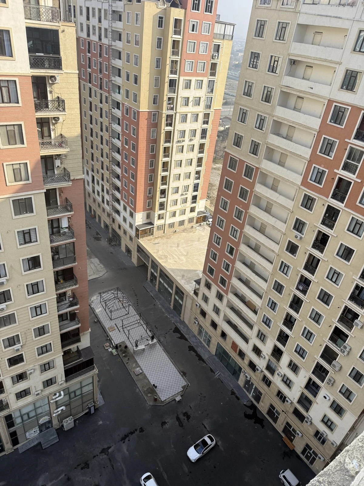 Satılır 3 otaqlı mənzil 96 m²