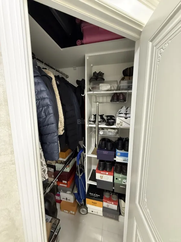 Satılır 3 otaqlı mənzil 96 m²